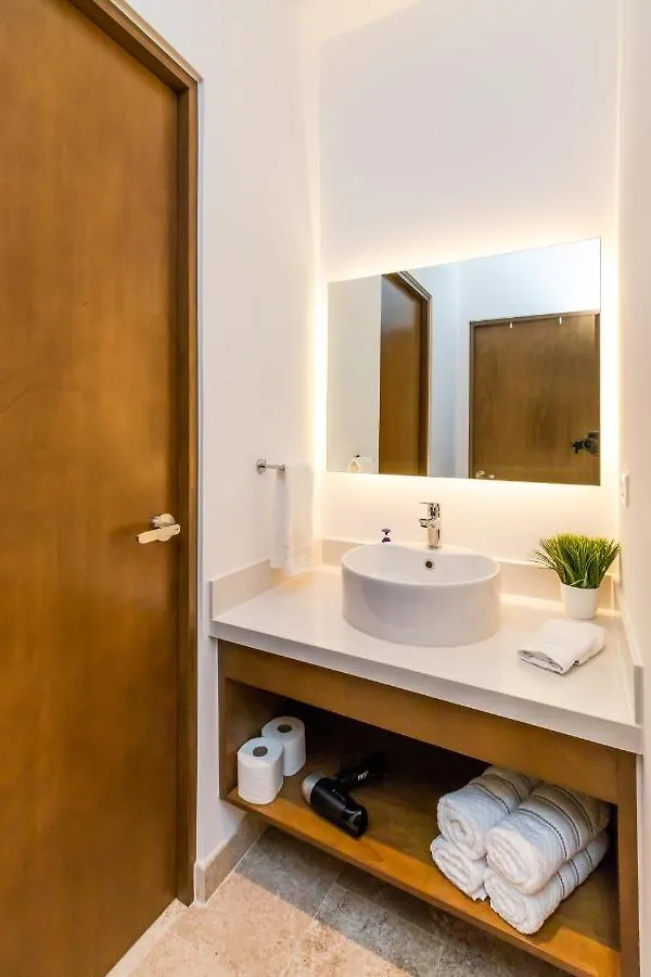Modern And Cozy 1Br Apartment With City Views. Playa del Carmen Holiday home